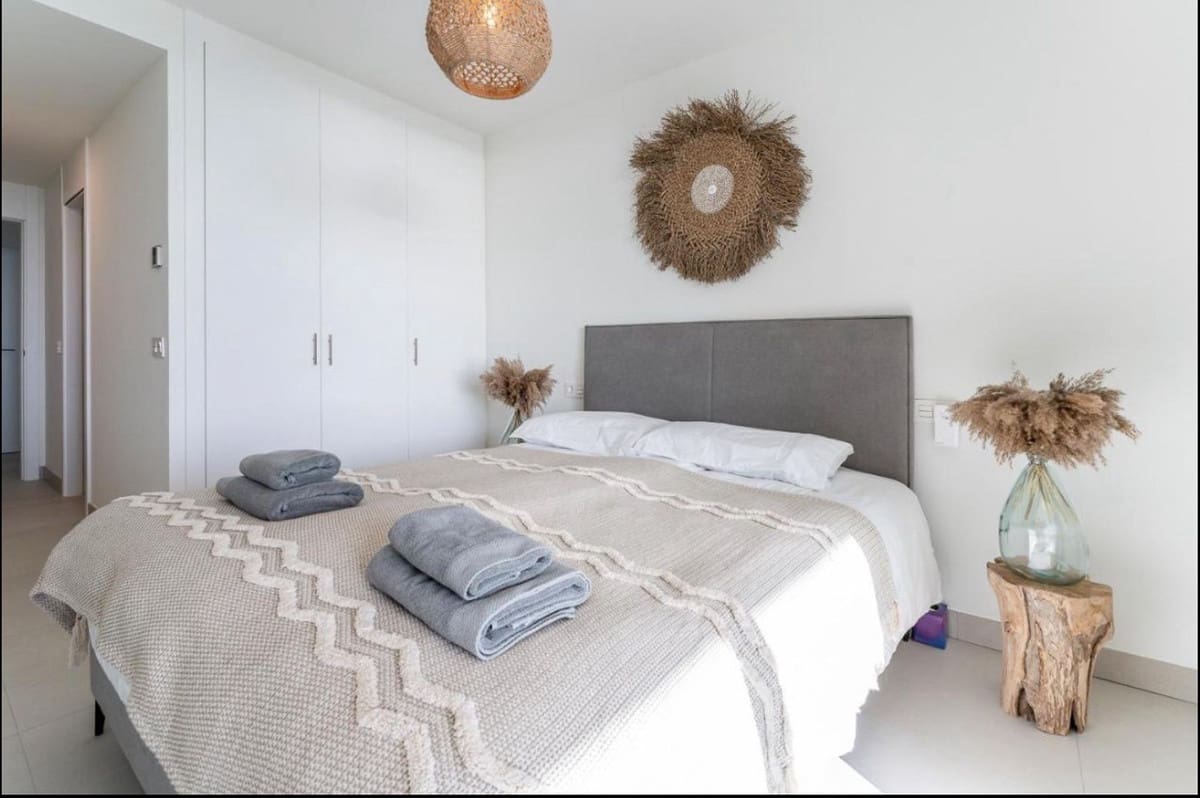 2 sypialnia Apartament na sprzedaż w La Cala de Mijas z basenem garażem - 665 000 € (Ref: 8802649)