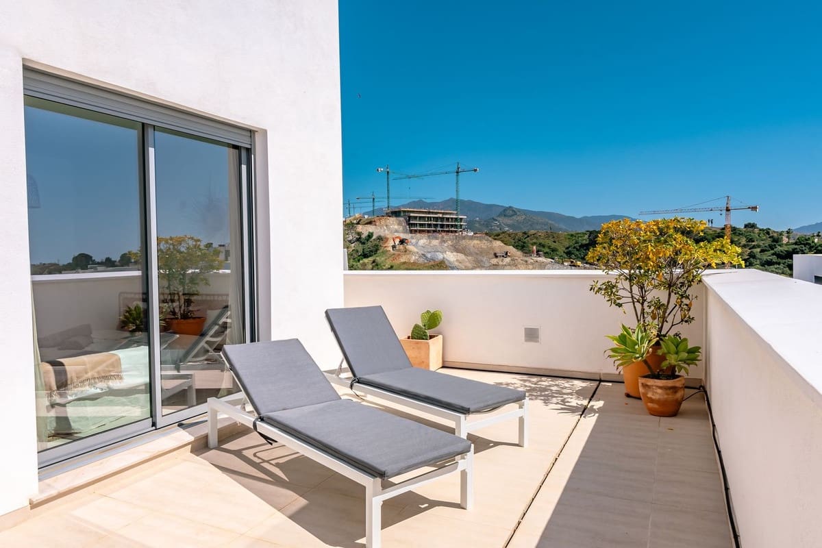 4 camera da letto Attico da affitare come casa vacanza in Estepona con piscina garage - 2.100 € (Rif: 8969331)