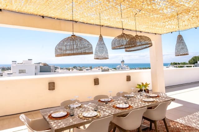 4 quarto Penthouse para arrendamento para férias em Estepona com piscina Garagem - 2 100 € (Ref: 8969331)