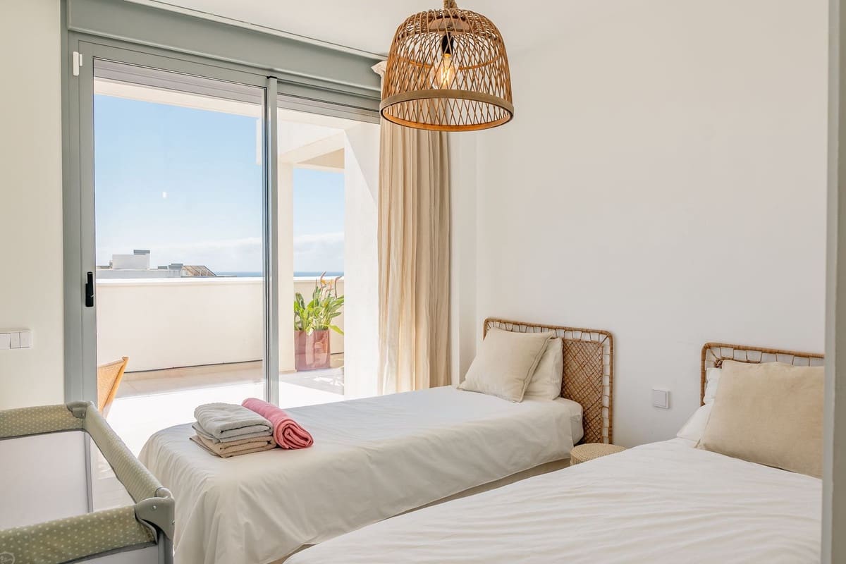 4 camera da letto Attico da affitare come casa vacanza in Estepona con piscina garage - 2.100 € (Rif: 8969331)
