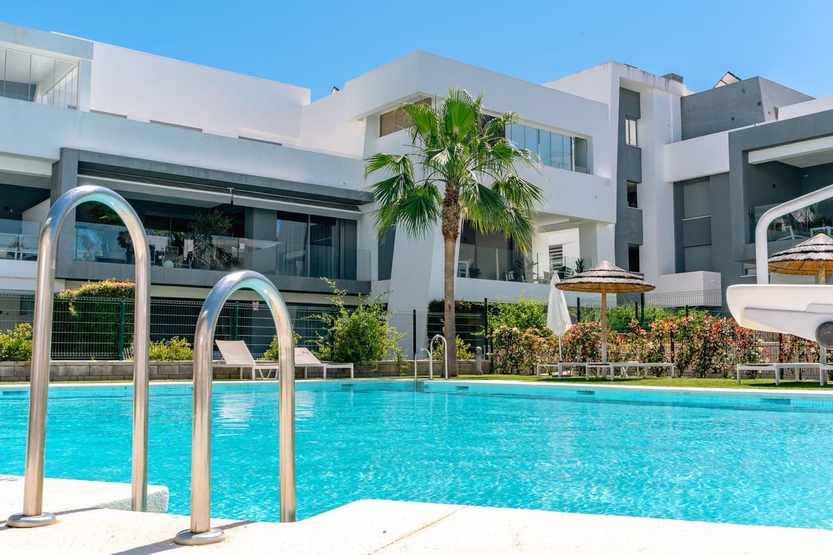 4 camera da letto Attico da affitare come casa vacanza in Estepona con piscina garage - 2.100 € (Rif: 8969331)