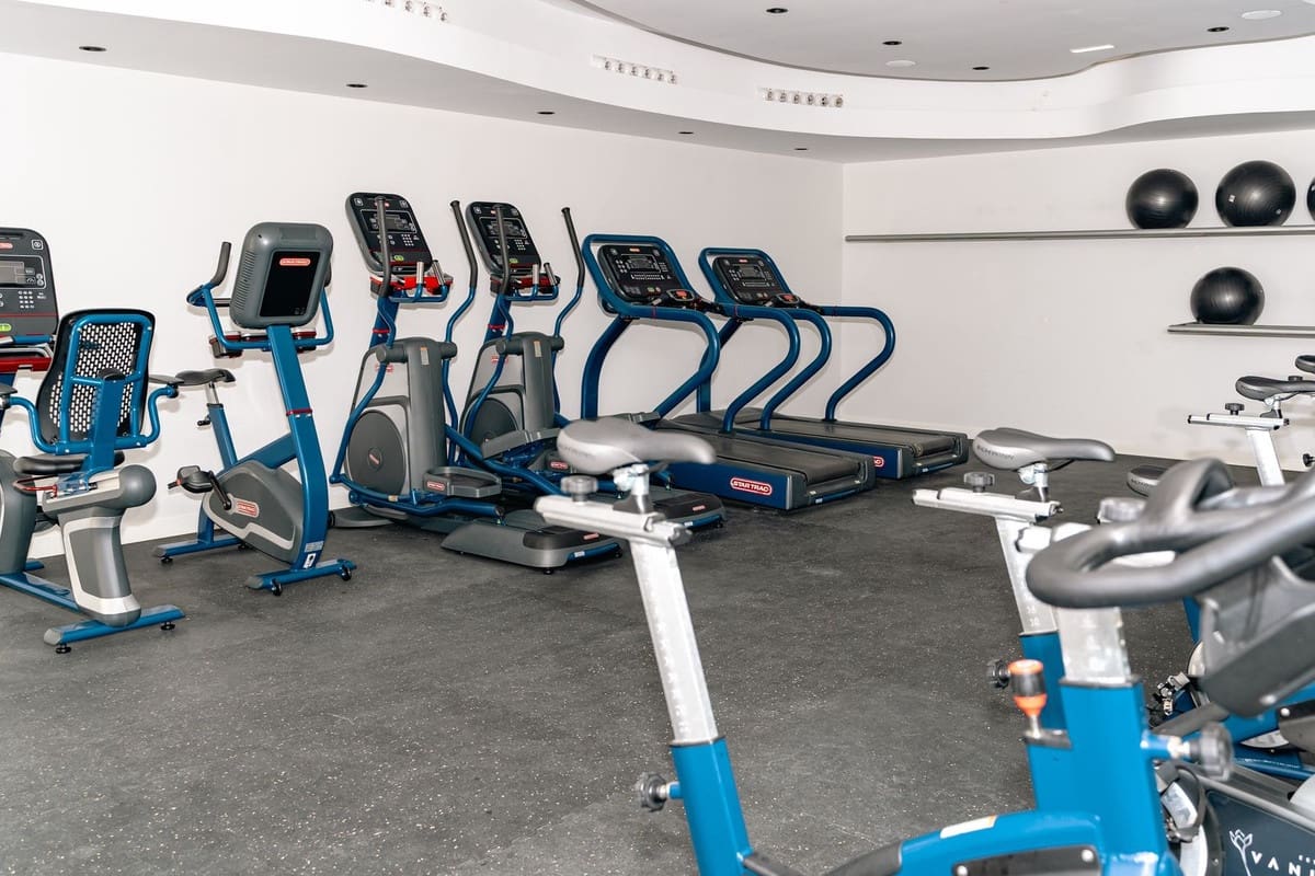 4 camera da letto Attico da affitare come casa vacanza in Estepona con piscina garage - 2.100 € (Rif: 8969331)