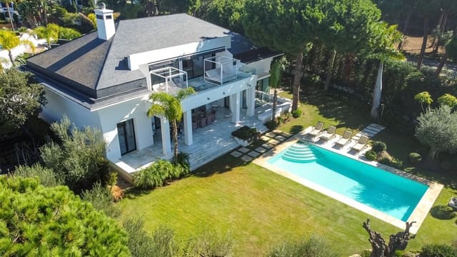 4 makuuhuone Huvila vuokrattavana paikassa Las Chapas, Marbella mukana uima-altaan 
autotalli - 9 000 € (Ref: 8983123)