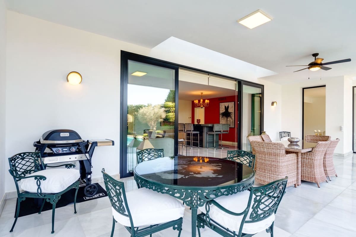 4 sypialnia Willa na kwatery wakacyjne w Las Chapas z basenem - 3 500 € (Ref: 8983124)