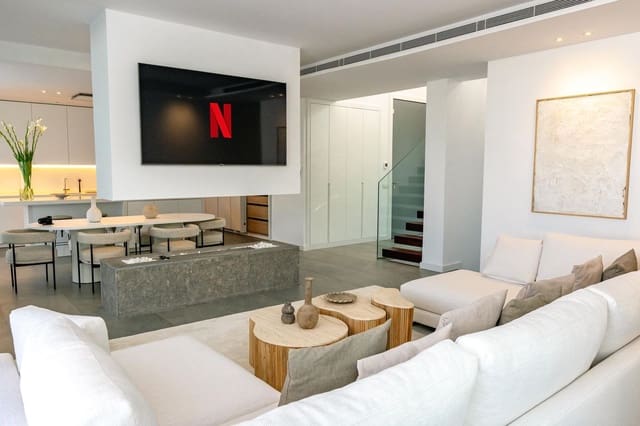 4 bedroom Villa for rent in Cancelada, Estepona with pool garage - € 10,000 (Ref: 8993167)