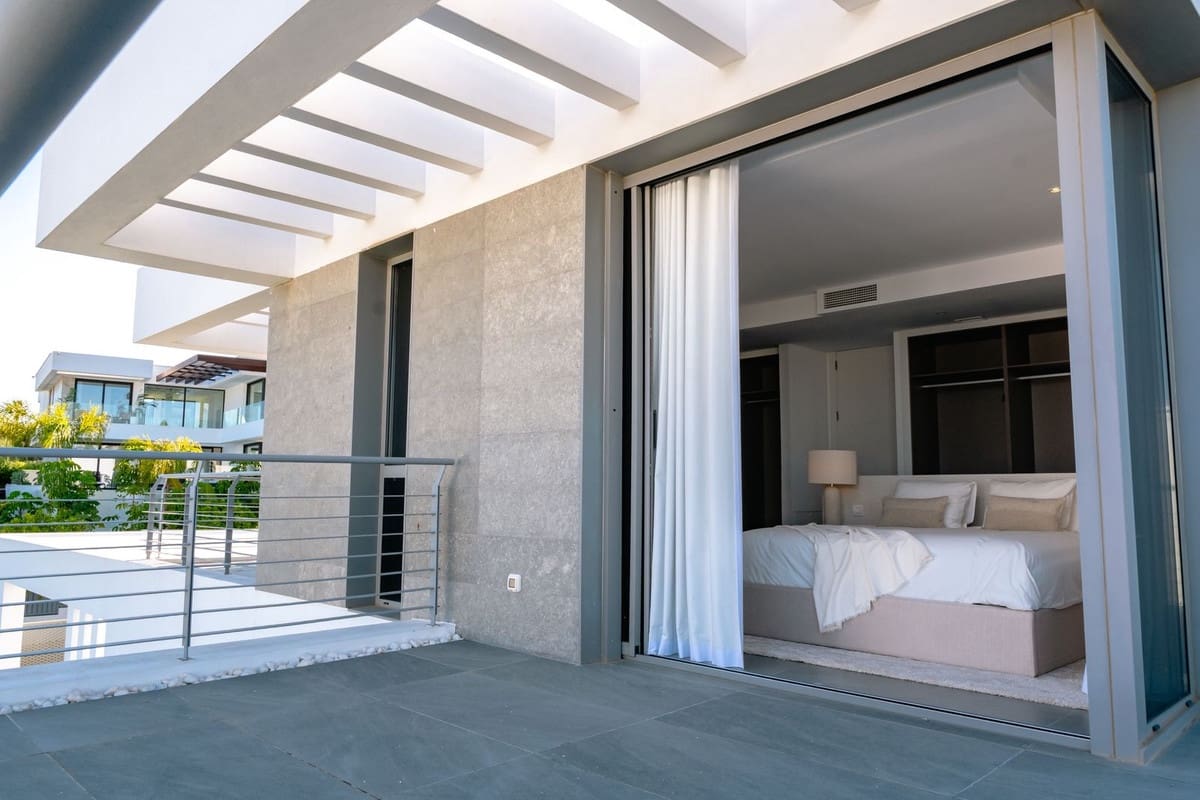 4 bedroom Villa for rent in Cancelada with pool garage - € 11,000 (Ref: 8993167)