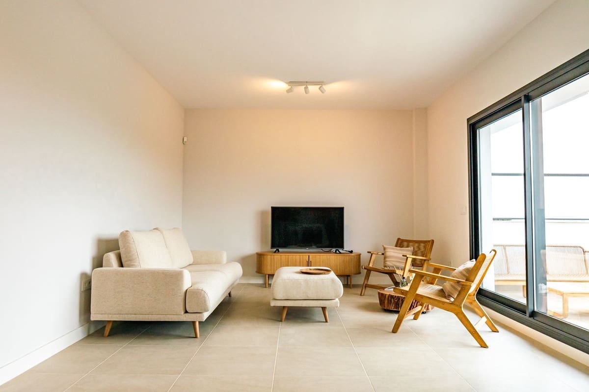 2 camera da letto Attico da affittare in New Golden Mile con garage - 2.100 € (Rif: 9005199)