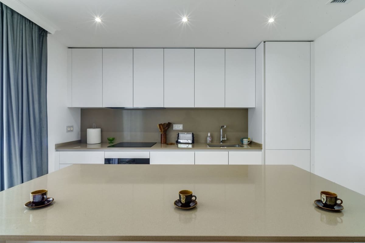 3 bedroom Apartment for rent in Estepona with pool garage - € 3,750 (Ref: 9115593)