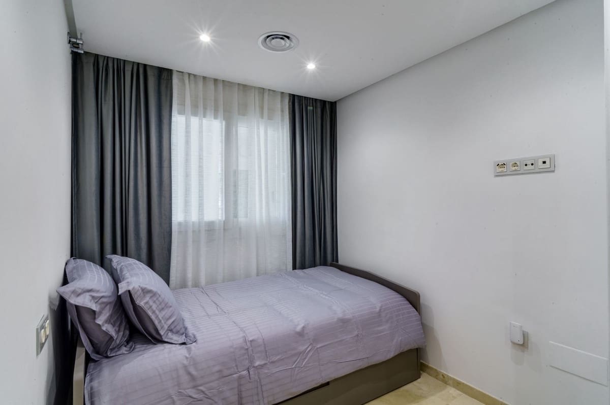 3 bedroom Apartment for rent in Estepona with pool garage - € 3,750 (Ref: 9115593)