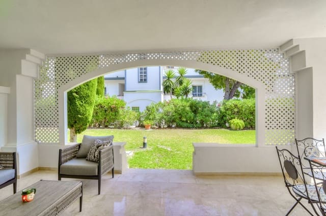 3 bedroom Apartment for rent in Estepona with pool garage - € 3,750 (Ref: 9115593)