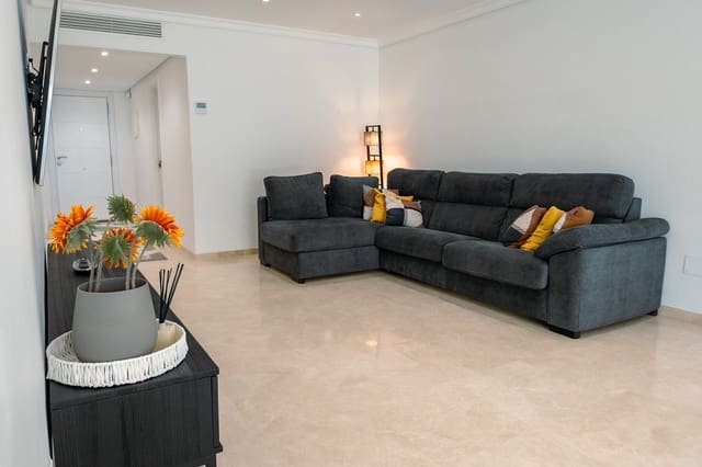 3 bedroom Apartment for rent in Estepona with pool garage - € 3,750 (Ref: 9115593)