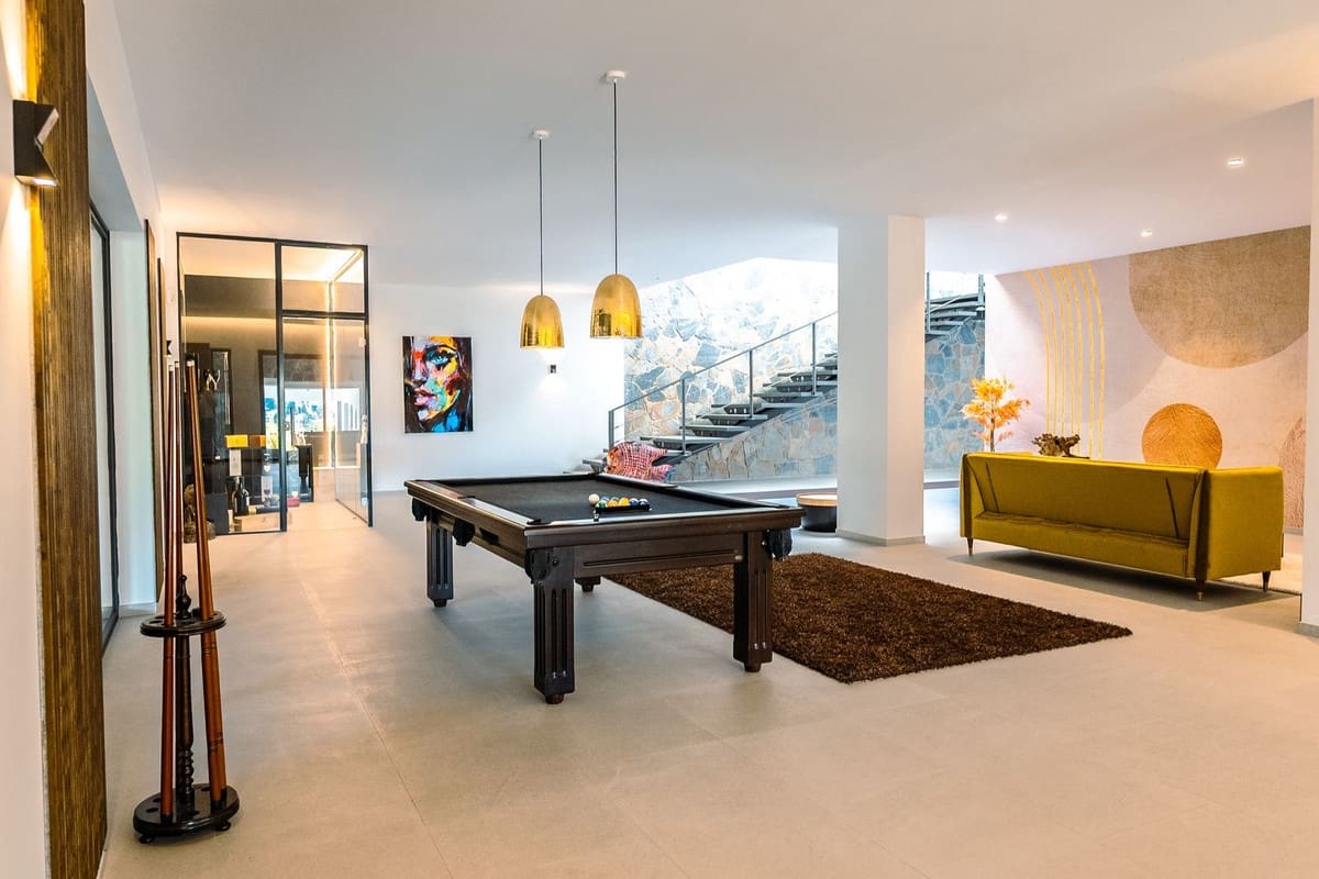 6 sypialnia Willa na kwatery wakacyjne w Benahavis z basenem garażem - 18 500 € (Ref: 9121453)