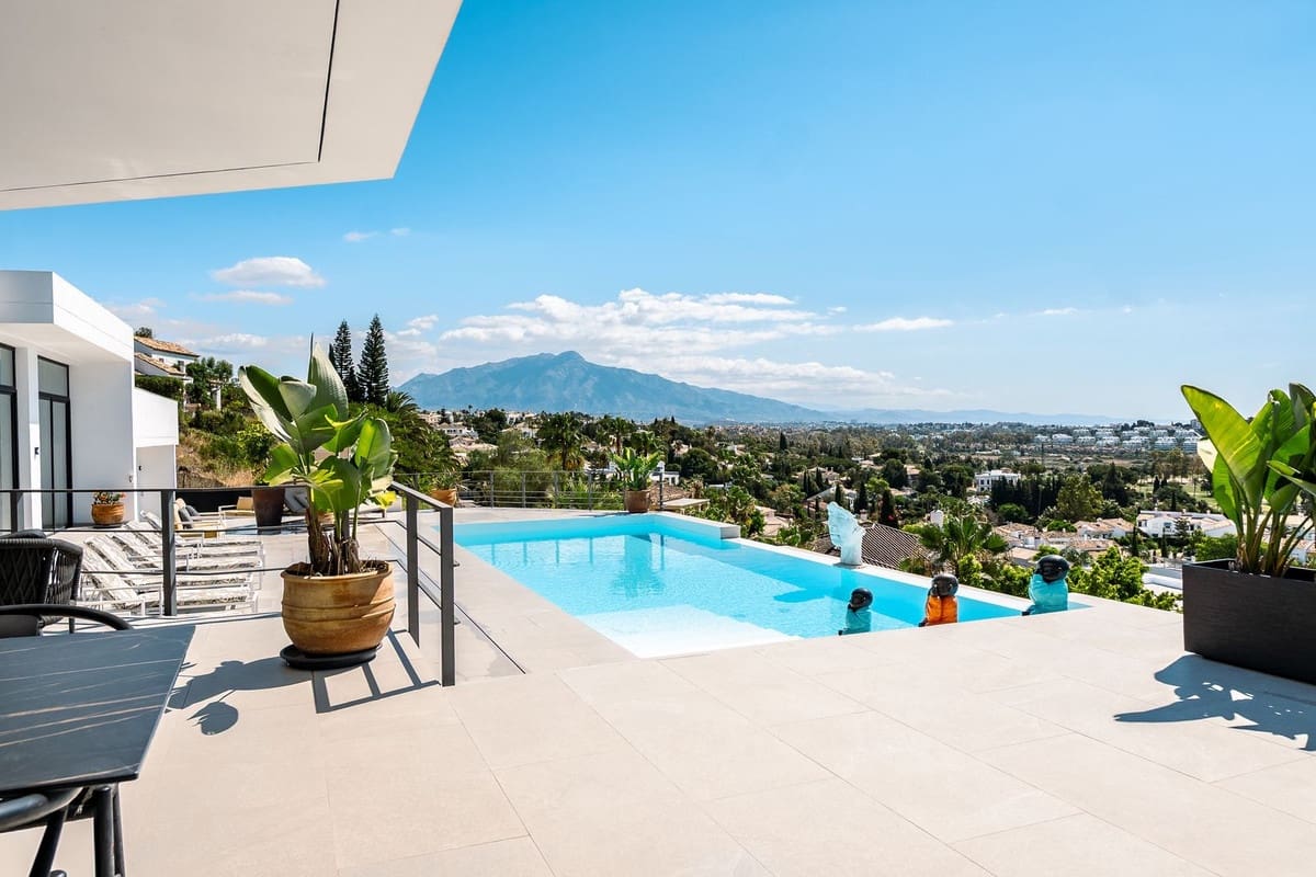 6 sypialnia Willa na kwatery wakacyjne w Benahavis z basenem garażem - 18 500 € (Ref: 9121453)