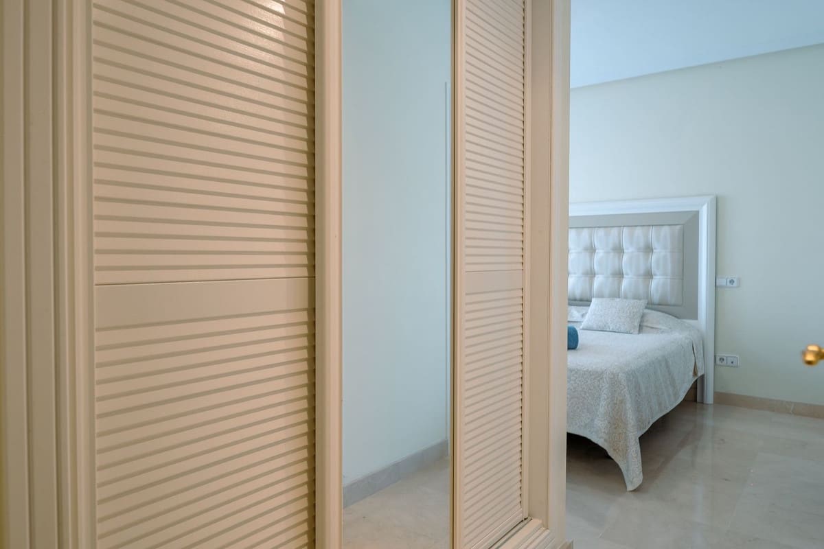 3 slaapkamer Appartement te koop in Los Arqueros met zwembad garage - € 495.000 (Ref: 9320022)