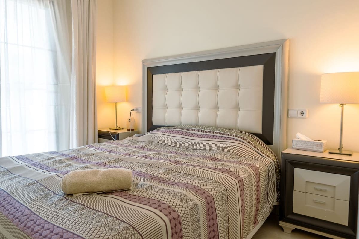 3 slaapkamer Appartement te koop in Los Arqueros met zwembad garage - € 495.000 (Ref: 9320022)