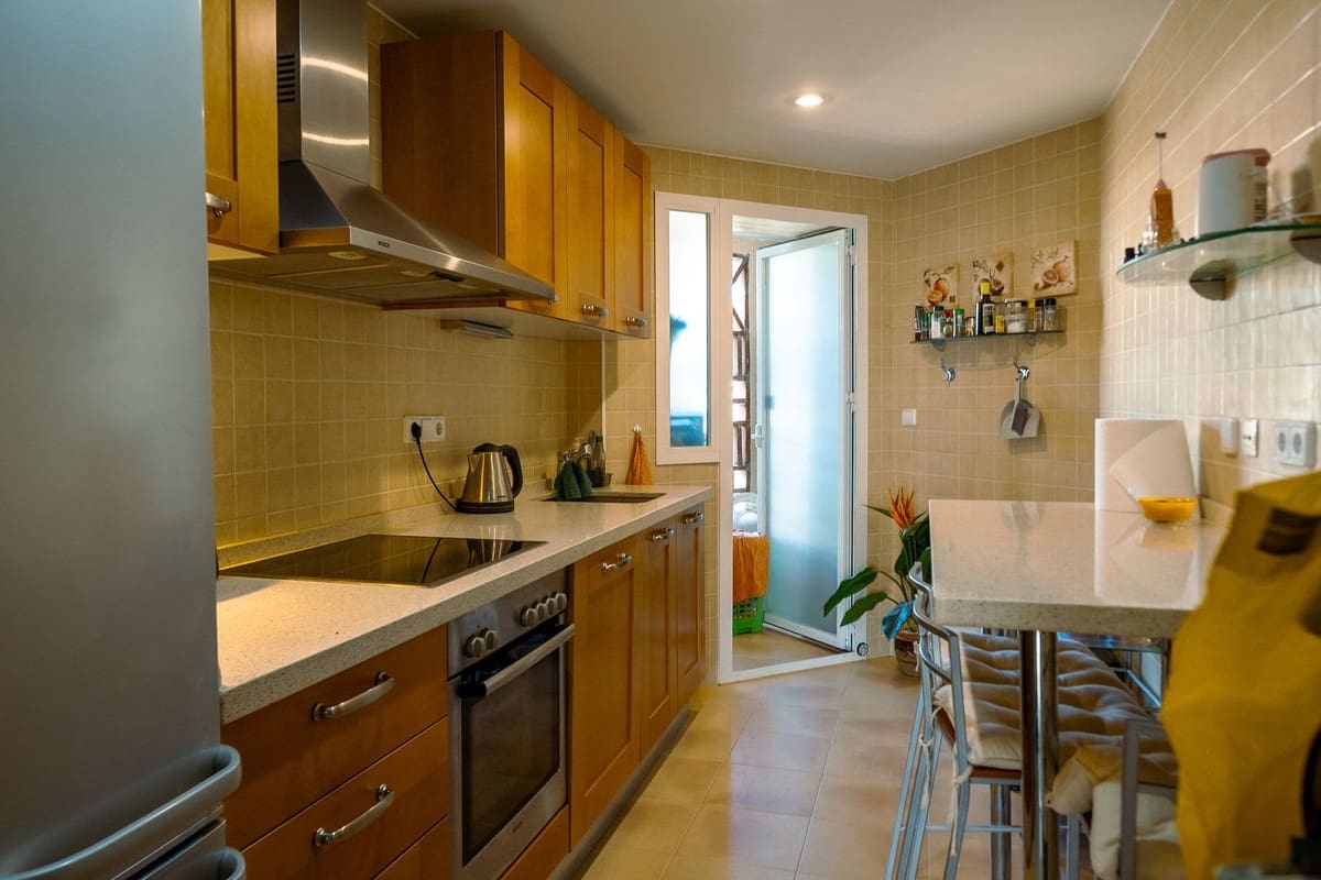 2 soverom Penthouse til salgs i Los Arqueros med svømmebasseng garasje - € 499 000 (Ref: 9325387)