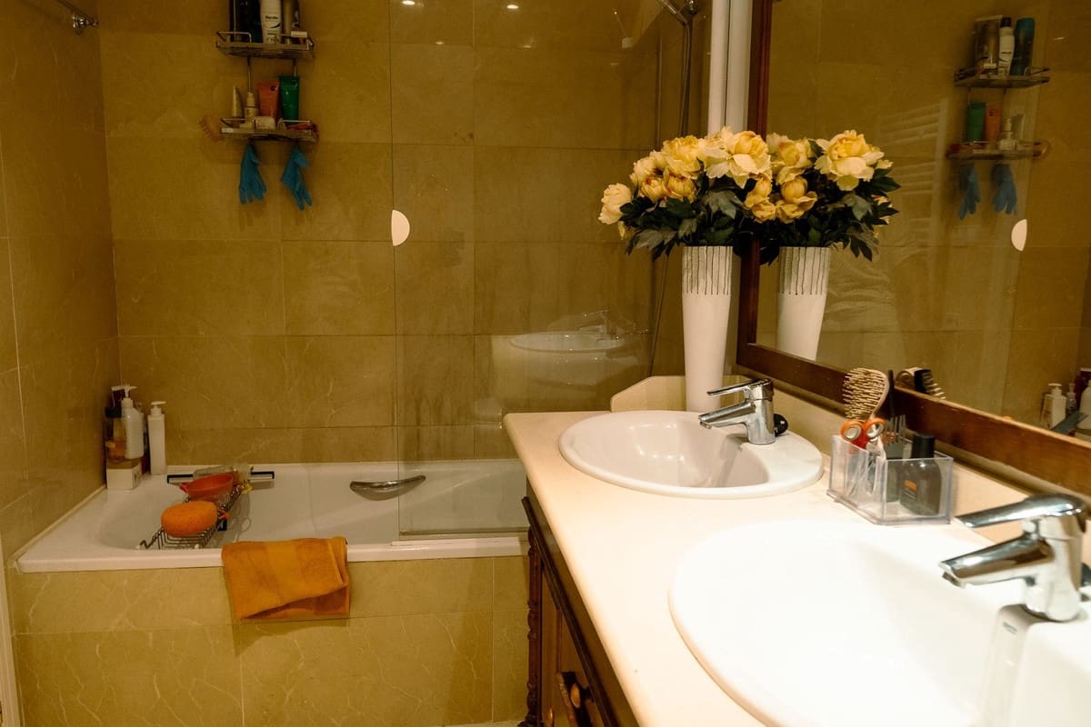 2 soverom Penthouse til salgs i Los Arqueros med svømmebasseng garasje - € 499 000 (Ref: 9325387)