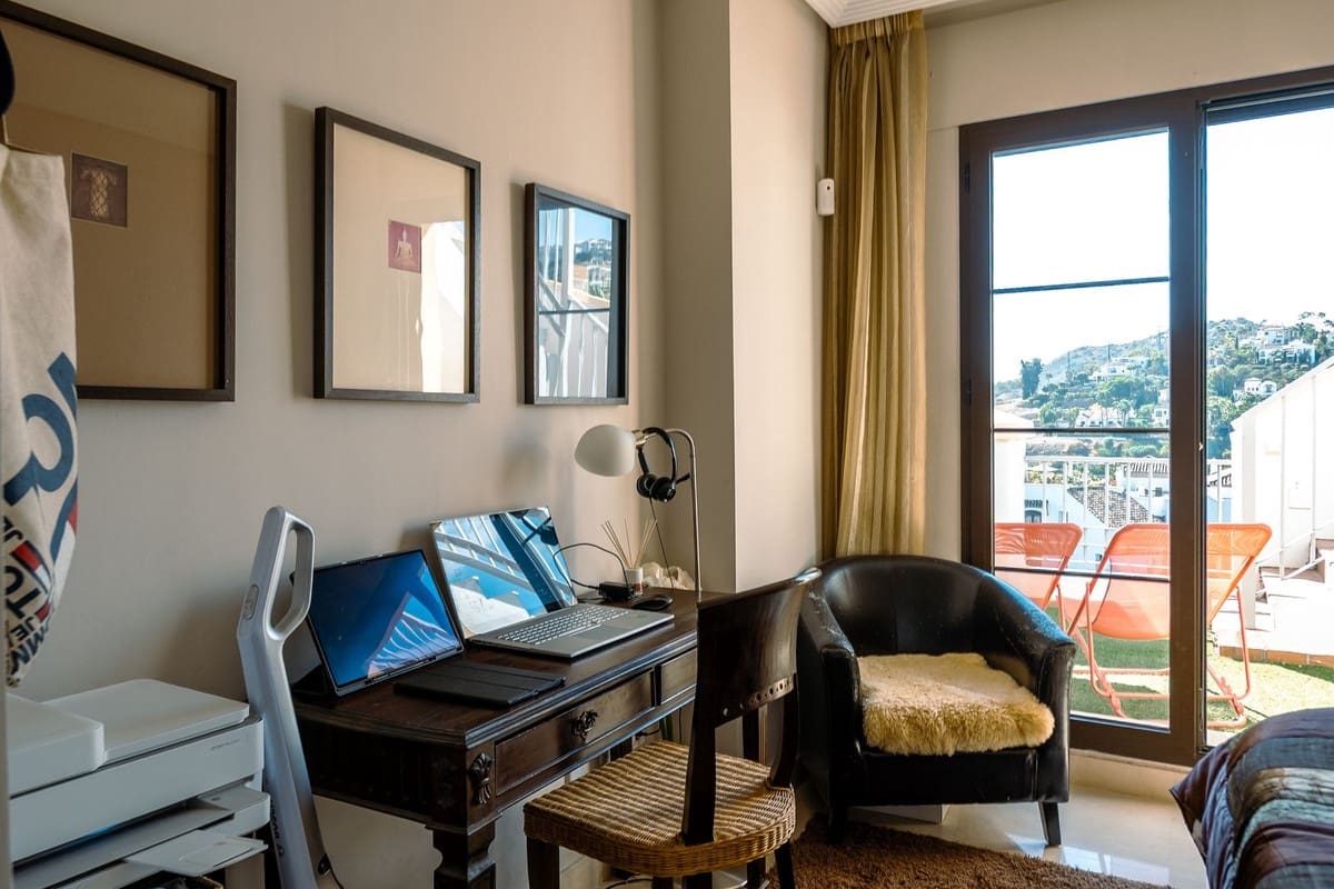 2 sovrum Takvåning till salu i Los Arqueros med pool garage - 465 000 € (Ref: 9325387)