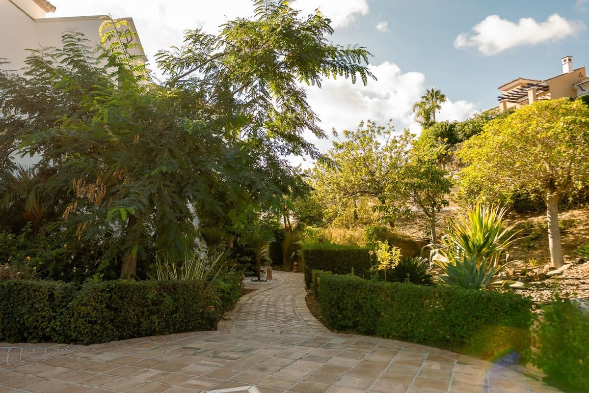 2 sovrum Takvåning till salu i Los Arqueros med pool garage - 465 000 € (Ref: 9325387)