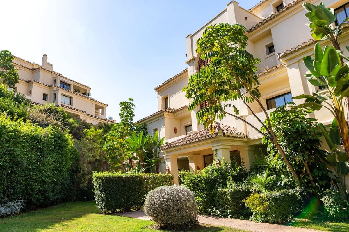 3 makuuhuone Huoneisto vuokrattavana paikassa Benahavis mukana 
autotalli - 3 950 € (Ref: 9331419)