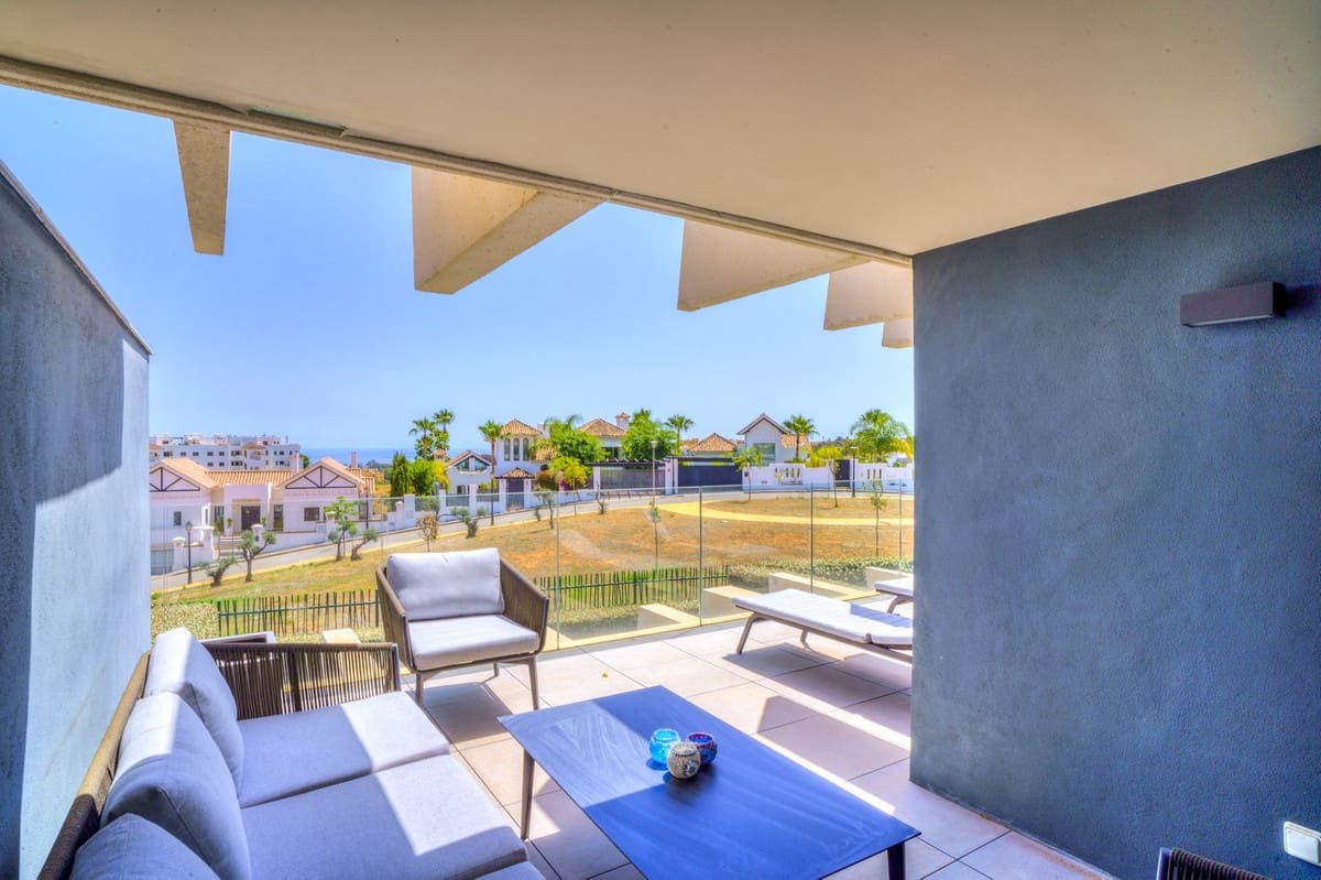 3 soverom Leilighet til salgs i Estepona med svømmebasseng garasje - € 1 400 (Ref: 9332699)