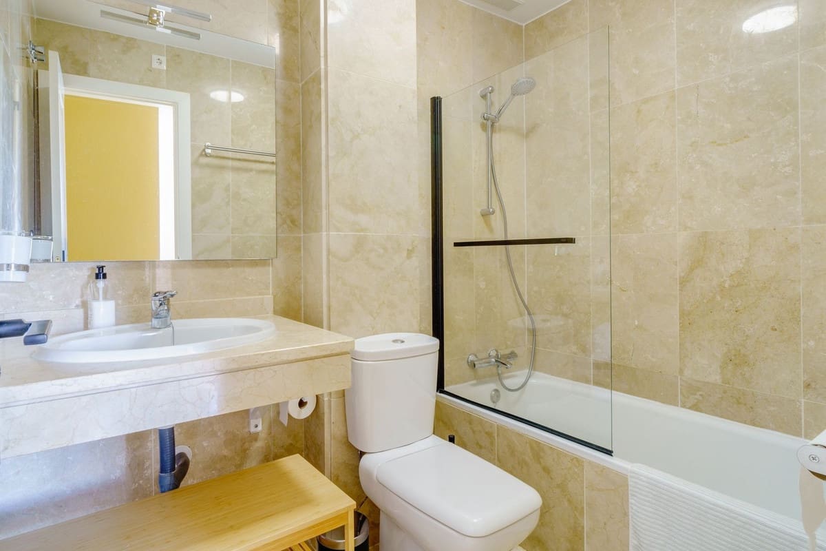 Appartement de 3 chambres de location de vacances à La Cala de Mijas avec piscine garage - 980 € (Ref: 9332700)