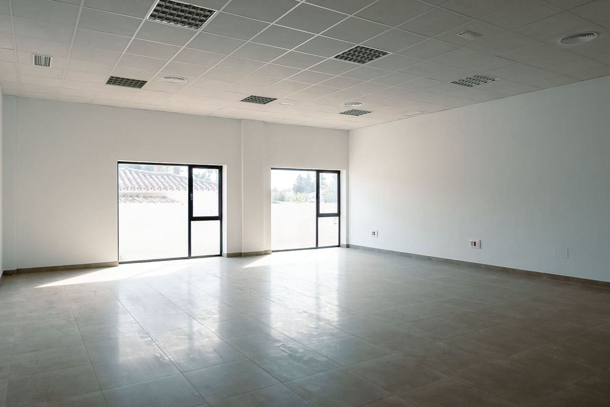 Office for rent in Bel-Air with garage - € 2,200 (Ref: 9335528)