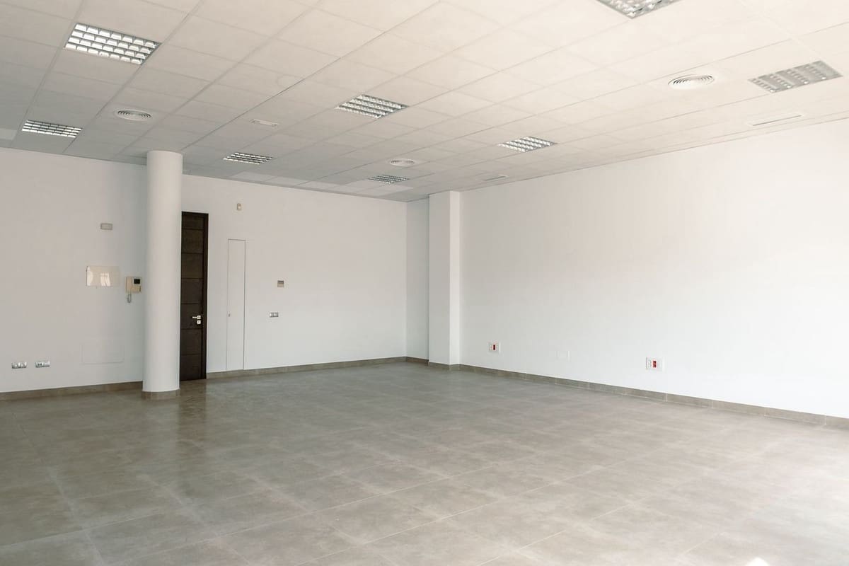 Office for rent in Bel-Air with garage - € 2,200 (Ref: 9335528)