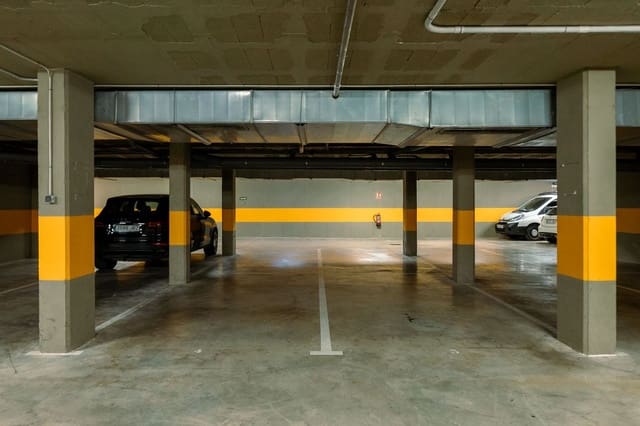 Office for rent in Bel-Air, Estepona with garage - € 2,200 (Ref: 9335528)