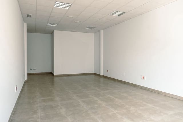 Office for rent in Estepona with garage - € 1,800 (Ref: 9336881)