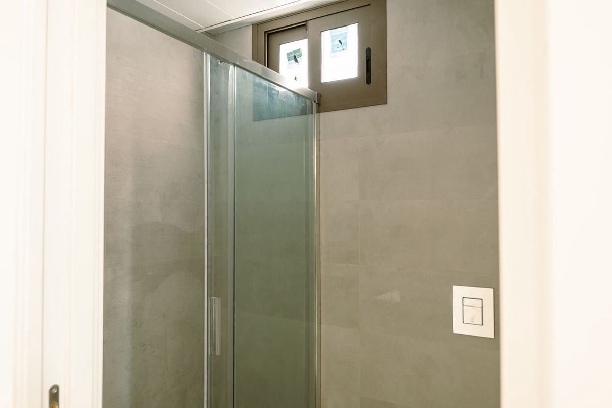 2 bedroom Apartment for sale in Estepona with pool garage - € 565,000 (Ref: 9357808)