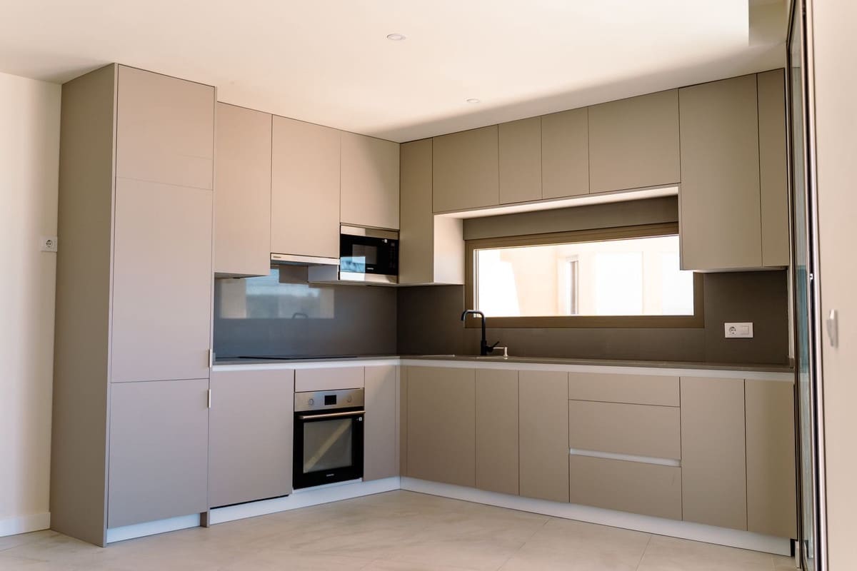 2 bedroom Apartment for sale in Estepona with pool garage - € 489,000 (Ref: 9357809)