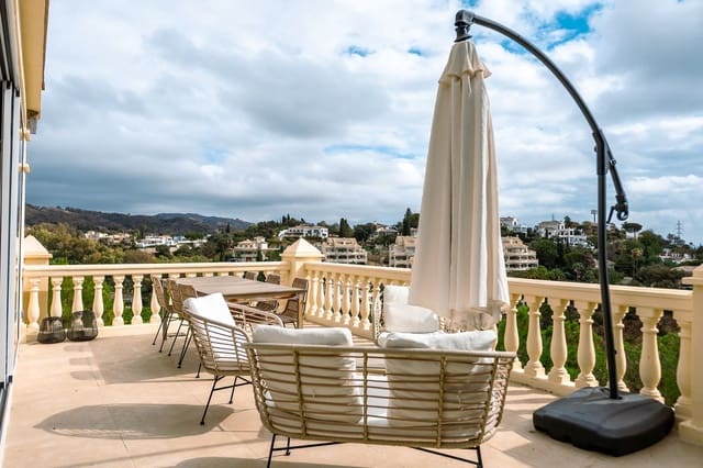 3 camera da letto Villetta Bifamiliare da affittare in Elviria, Marbella con piscina garage - 4.250 € (Rif: 9378423)