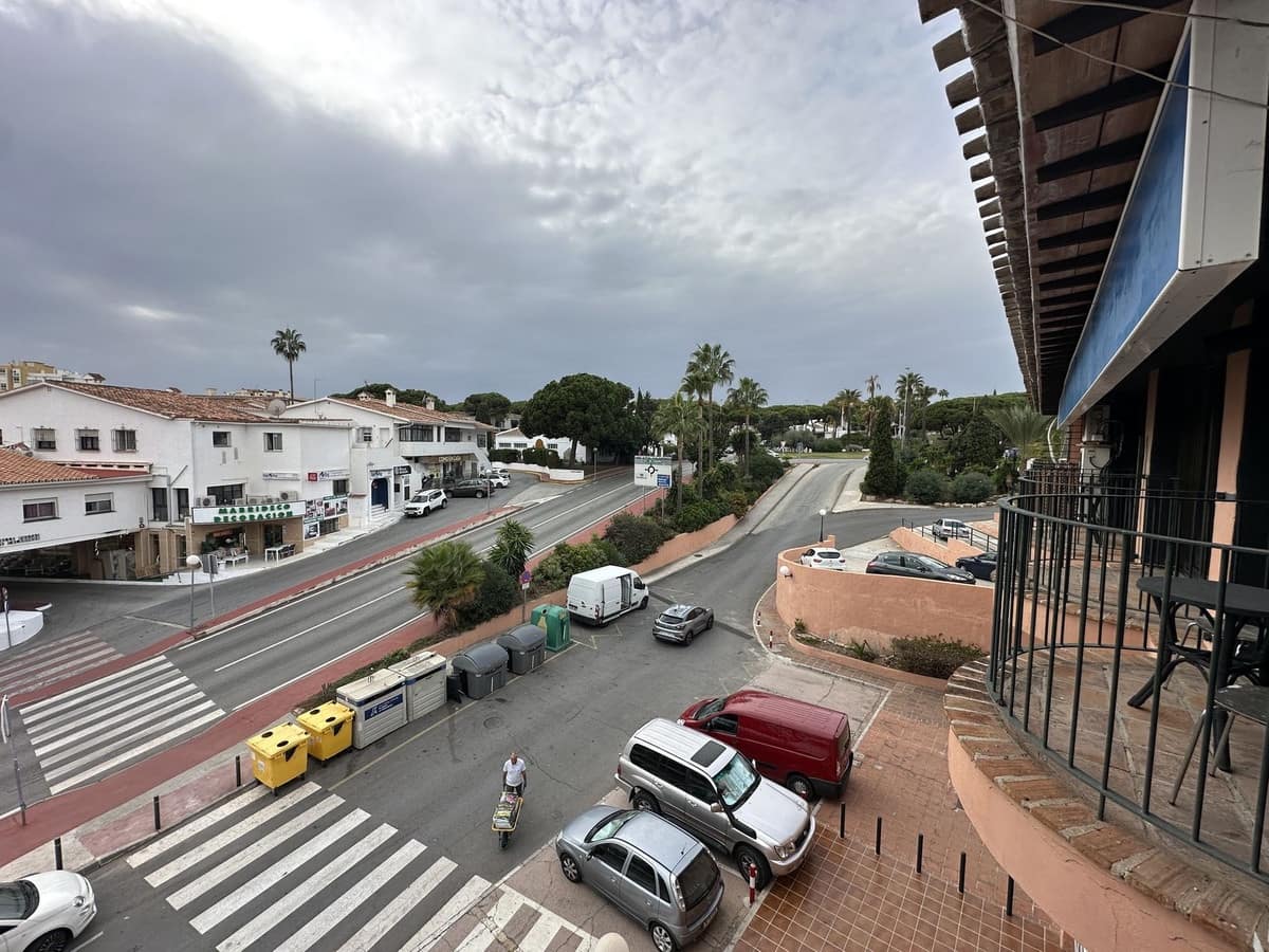 Commercieel te huur in Calahonda met garage - € 1.250 (Ref: 9379876)