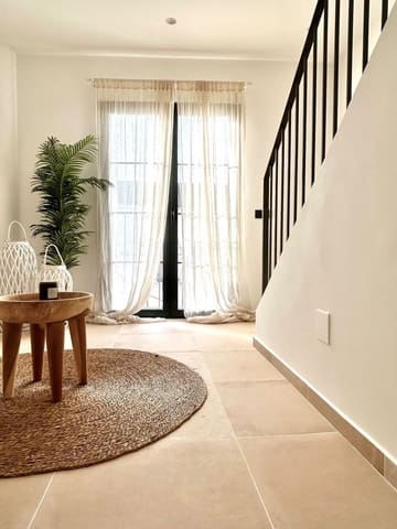 3 sypialnia Dom do wynajęcia w Centro, Estepona - 7 200 € (Ref: 9405923)