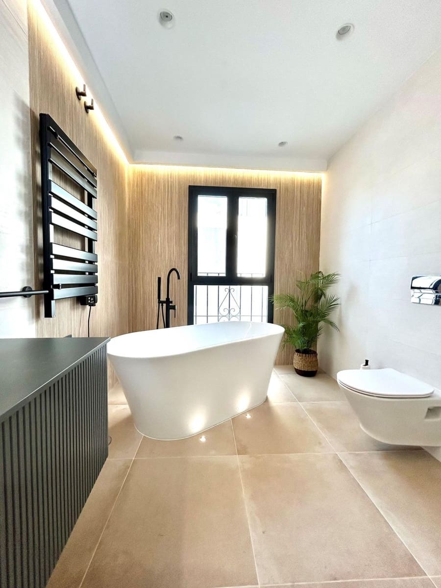 3 quarto Casa em Banda para arrendamento para férias em Estepona - 1 800 € (Ref: 9405924)