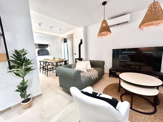 3 bedroom Townhouse for holiday rental in Centro, Estepona - € 1,800 (Ref: 9405924)