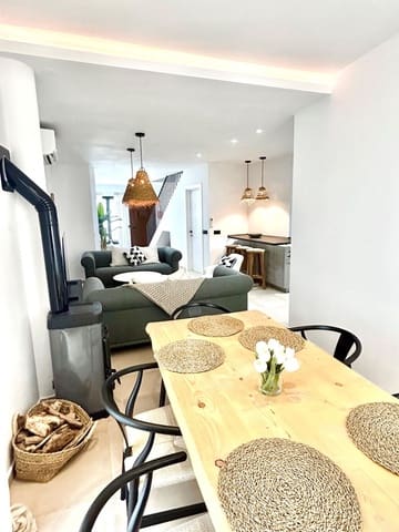 3 bedroom Townhouse for holiday rental in Centro, Estepona - € 1,800 (Ref: 9405924)