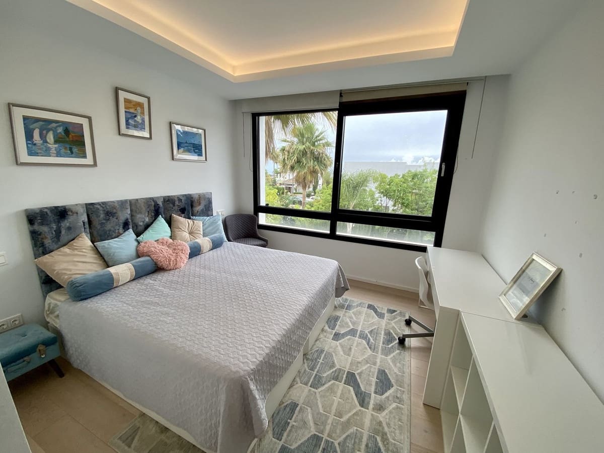 4 makuuhuone Huvila vuokrattavana paikassa El Paraiso mukana uima-altaan 
autotalli - 12 500 € (Ref: 9427969)