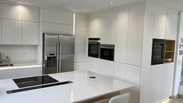 4 soverom Villa til leie i El Paraiso, Estepona med svømmebasseng garasje - € 12 500 (Ref: 9427969)