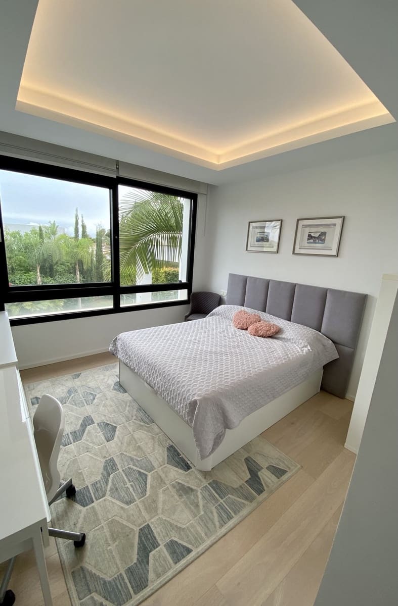 4 soverom Villa til leie i El Paraiso med svømmebasseng garasje - € 12 500 (Ref: 9427969)