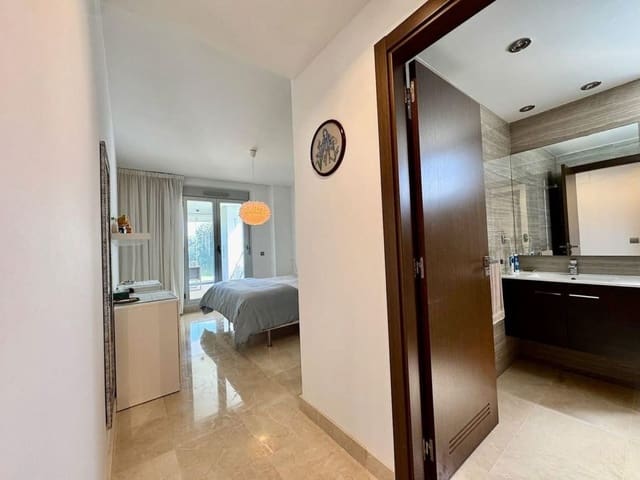 3 quarto Apartamento para arrendar em La Mairena, Ojen com piscina garagem - 2 500 € (Ref: 9432393)