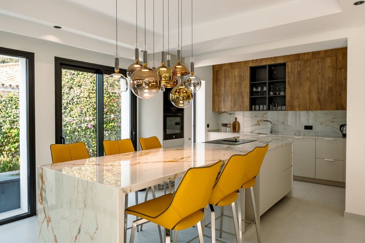 Villa/Maison de 5 chambres à louer à El Paraiso - 13 000 € (Ref: 9468668)