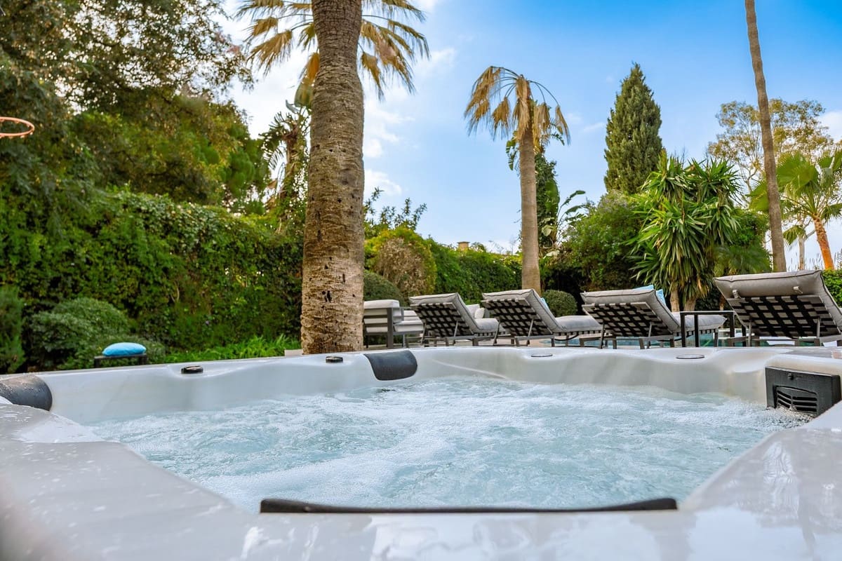 5 makuuhuone Huvila vuokrattavana paikassa El Paraiso - 25 000 € (Ref: 9468668)