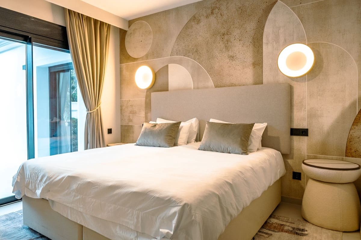 5 makuuhuone Huvila vuokrattavana paikassa El Paraiso - 25 000 € (Ref: 9468668)