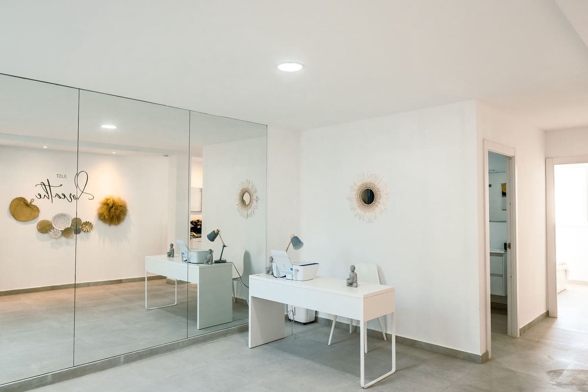 5 soverom Villa til leie i Nueva Andalucia med svømmebasseng garasje - € 15 000 (Ref: 9470709)