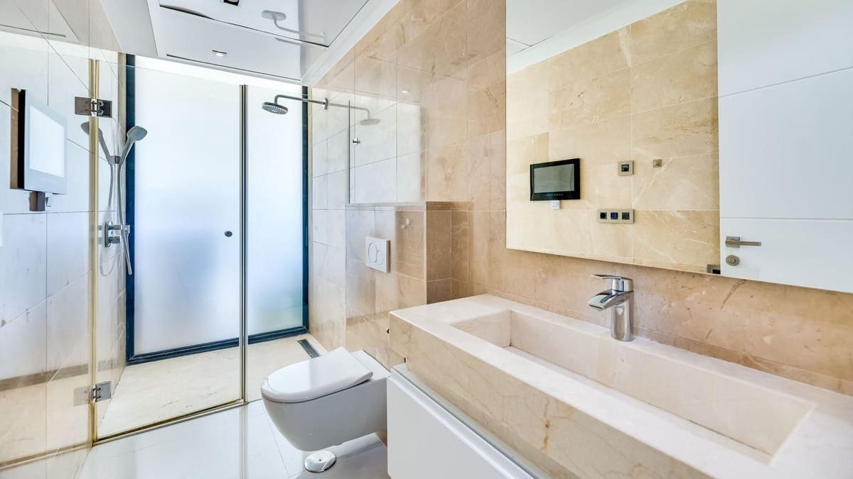 Chalet de 5 habitaciones en Nueva Andalucia en alquiler con piscina garaje - 12.000 € (Ref: 9470709)