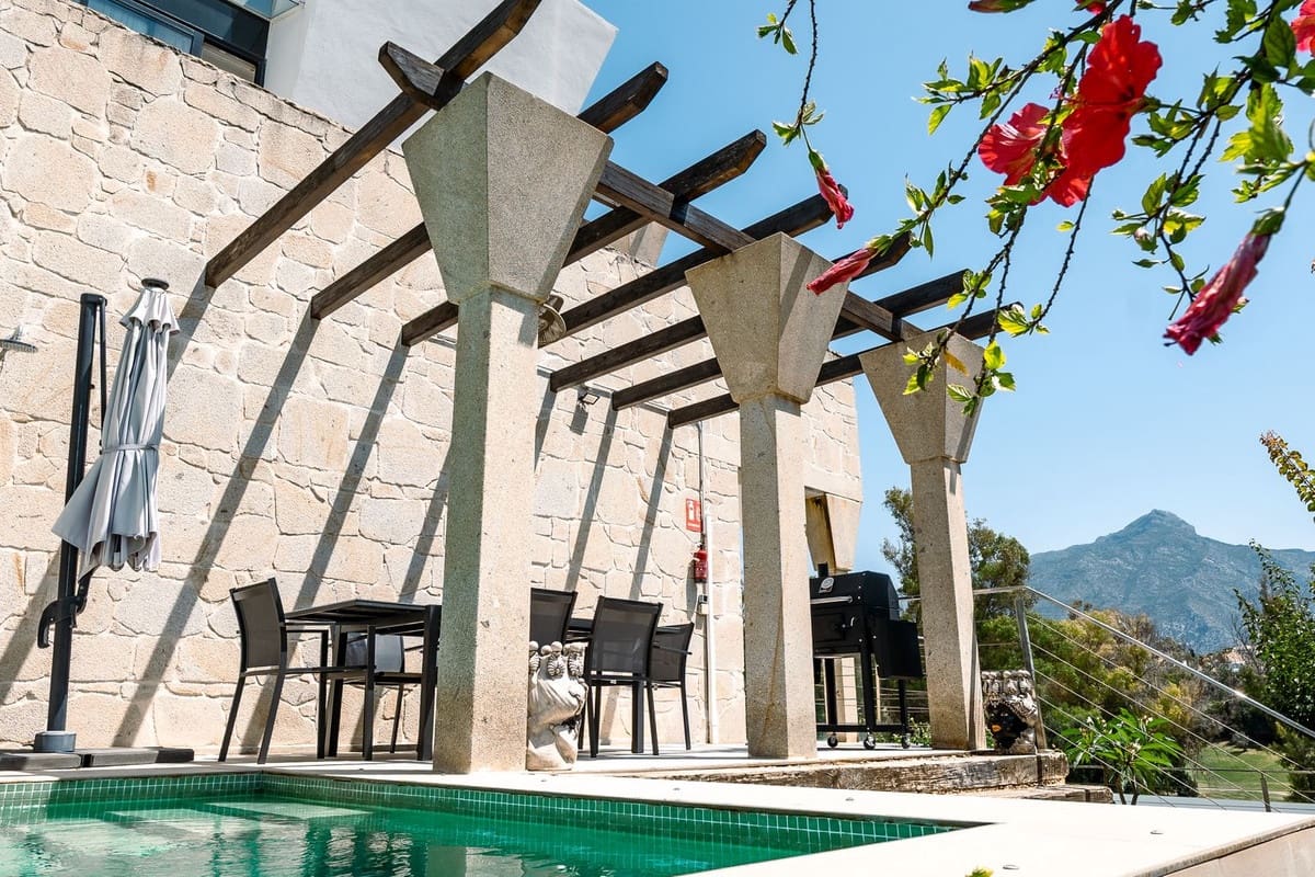 Chalet de 5 habitaciones en Nueva Andalucia en alquiler con piscina garaje - 12.000 € (Ref: 9470709)