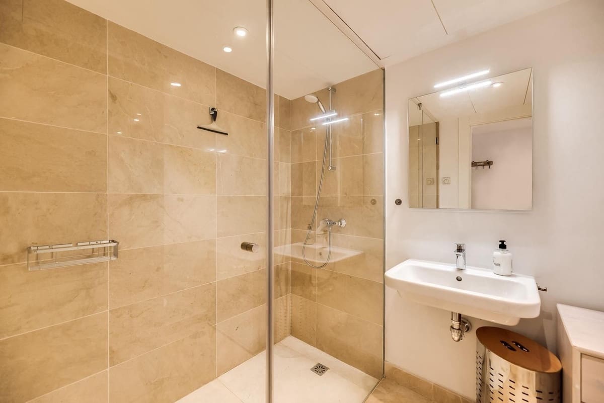 4 bedroom Townhouse for rent in Marbella with pool garage - € 5,000 (Ref: 9490961)