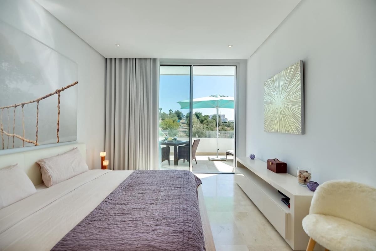 4 bedroom Townhouse for rent in Marbella with pool garage - € 5,000 (Ref: 9490961)